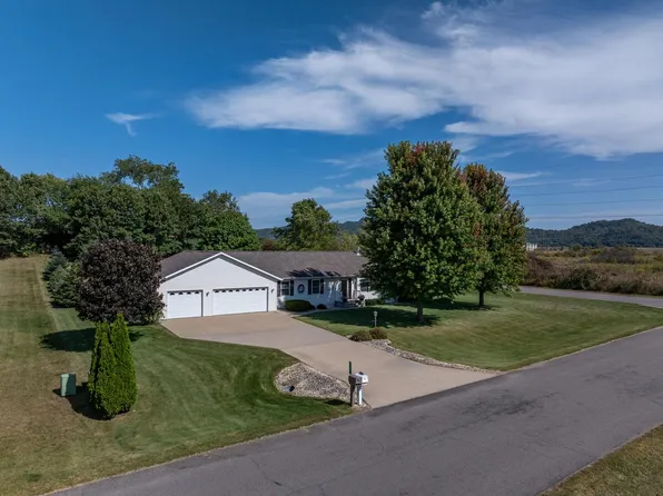 W7912 Vermeer STREET, Holmen, WI 54636