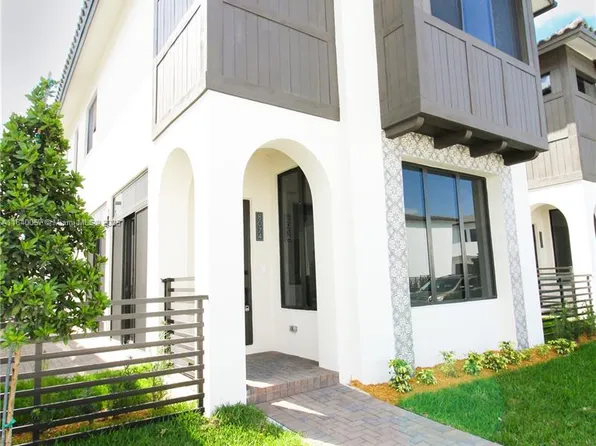 8074 NW 43rd St, Doral, FL 33166