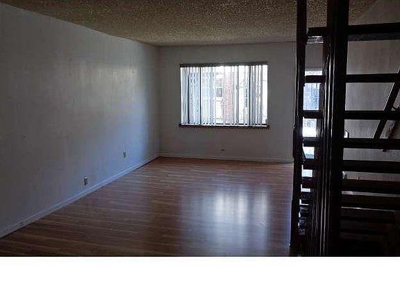 5th image of 2636 S Hutchinson St