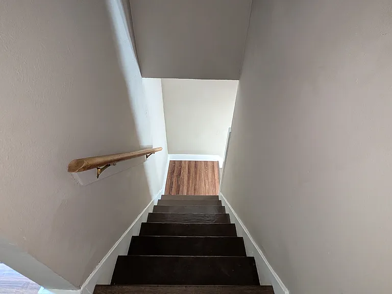 706 Kolping Ave — Photo 9