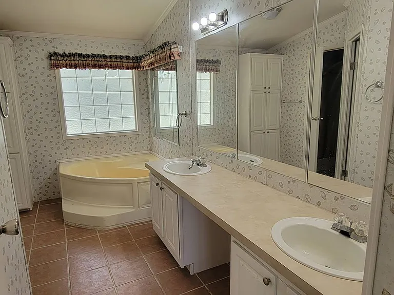 497 Fermin Ln — Photo 11