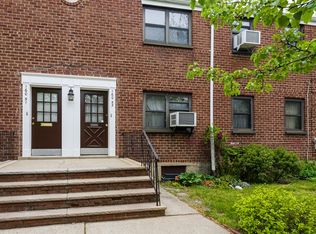 16053 17th Ave, Whitestone, NY 11357