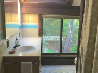 449 Old Boston Neck Rd, Saunderstown, RI 02874