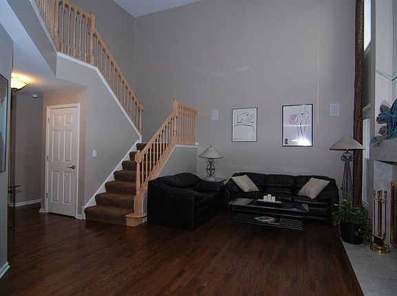 4th image of 321 Wedgewood Cir