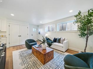 2472 SE Cora St #B, Portland, OR 97202