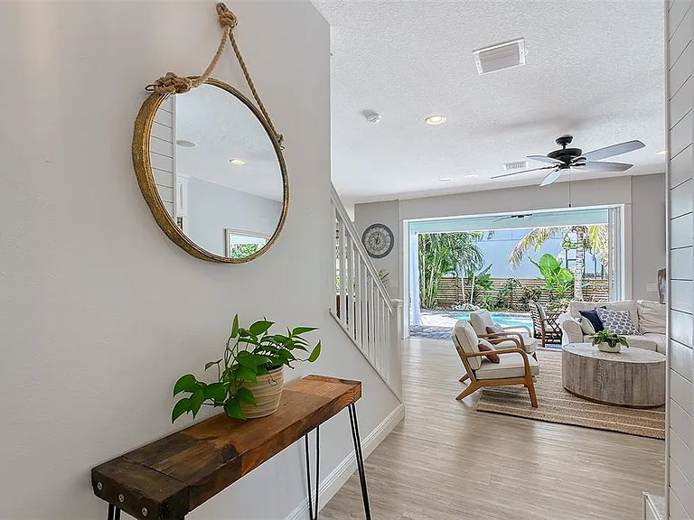 1738 Siesta Dr — Photo 6