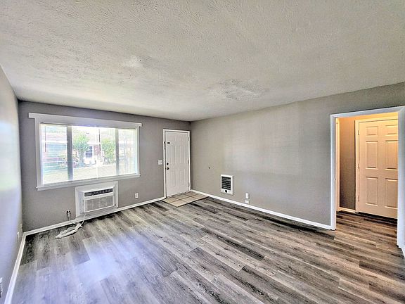 3rd image of 4510 Foster Ave SW #11