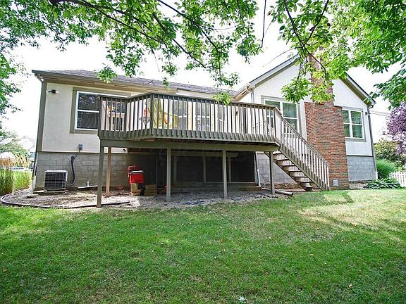 2nd image of 1140 Summer Hill Cir