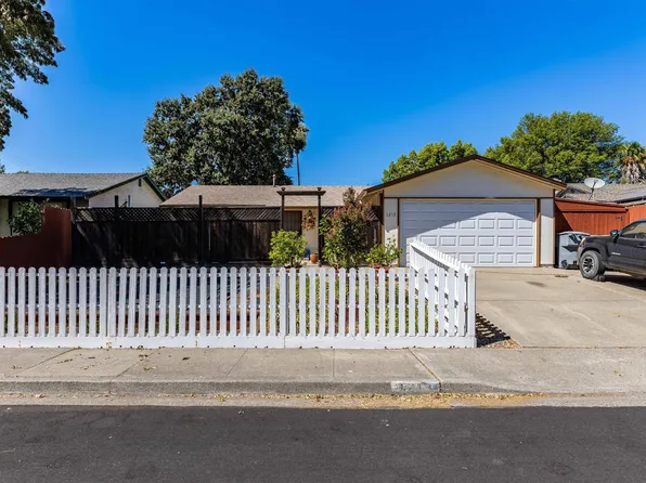 1213 Whitehall Way, Vacaville, CA 95687