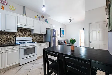 Rented by Apple Realty Group Corp