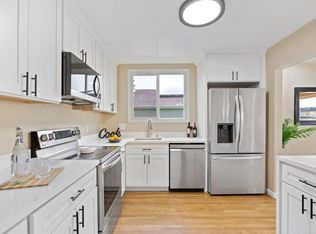 205 Skyline Dr, Daly City, CA