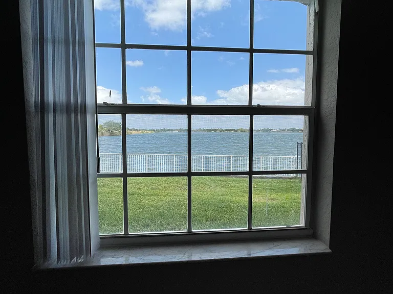 2831 N Oakland Forest Dr #101 — Photo 73