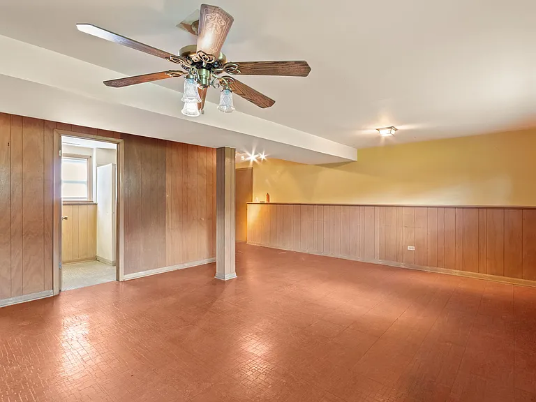 123 Ogden Ave — Photo 16
