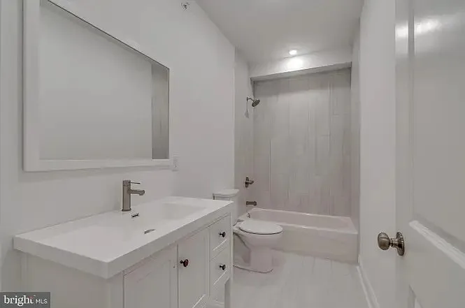 1318 N Franklin St #3 — Photo 14