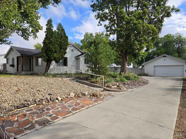 1106 N 7th St, Parma, ID 83660