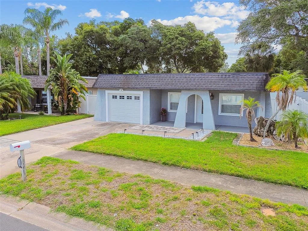 2 bed, 2.0 bath, 1195 sqft, $2,300 — Photo 2