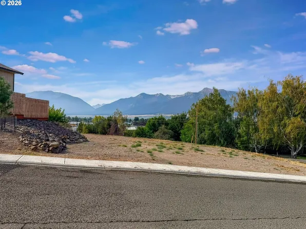 NE Claire St, Enterprise, OR 97828