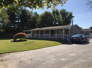 458 Old Fall River Rd, Swansea, MA 02777