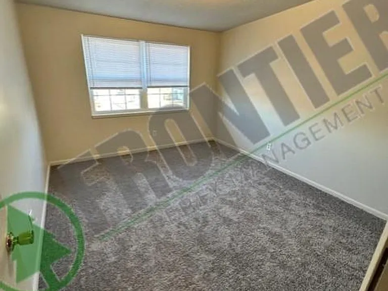 801 S Maguire St — Photo 8