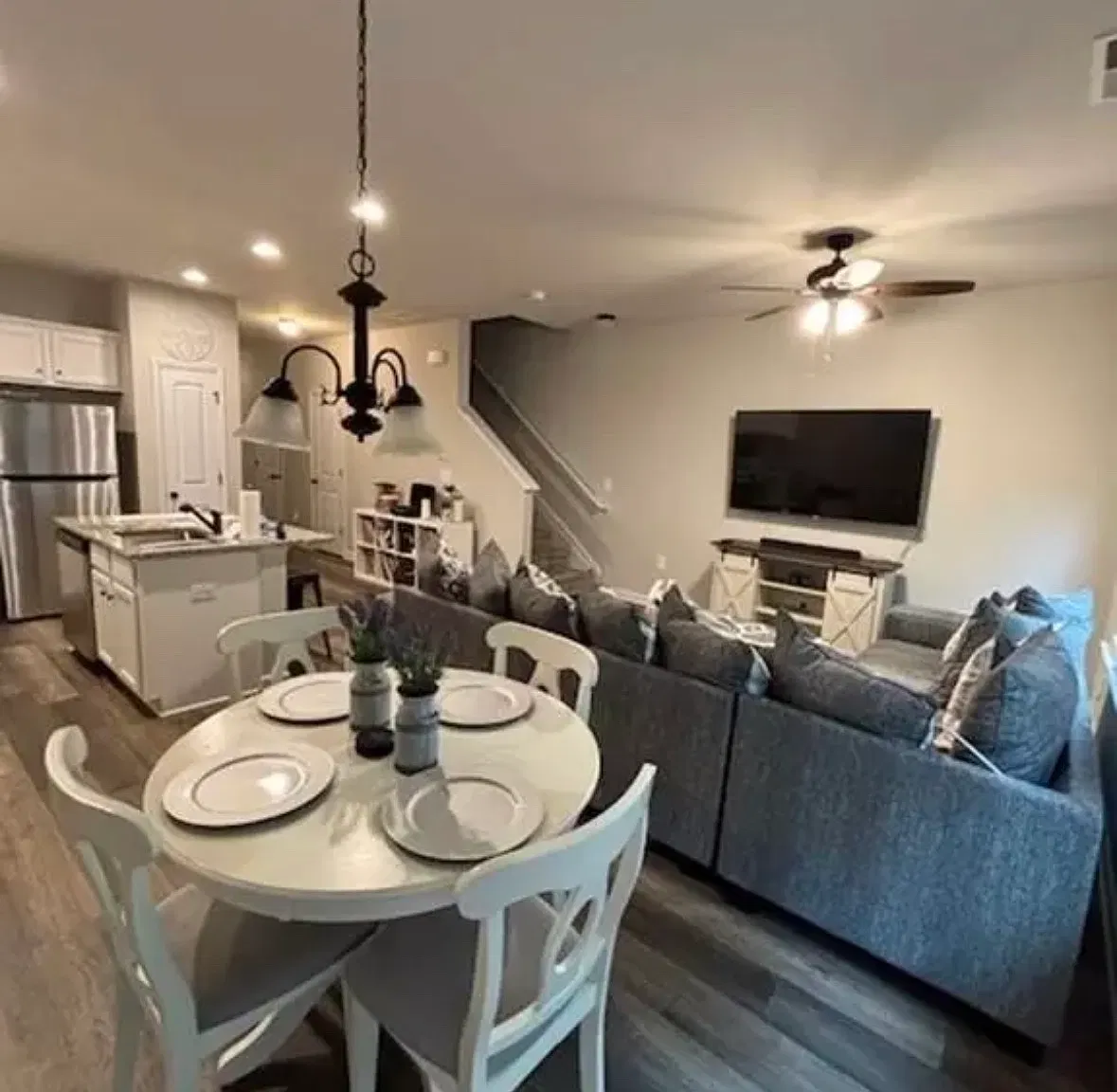 3 bed, 1539 sqft, $2,100 — Photo 4