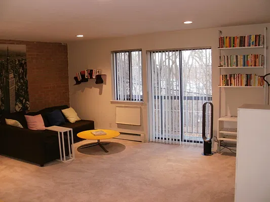 Rented by 18 REALTY | media 15