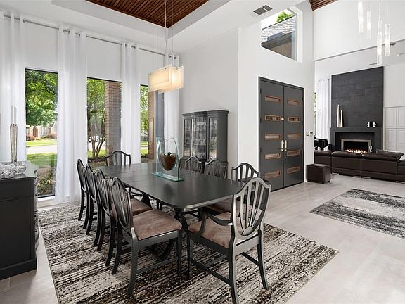 4th image of 3248 Breton Dr