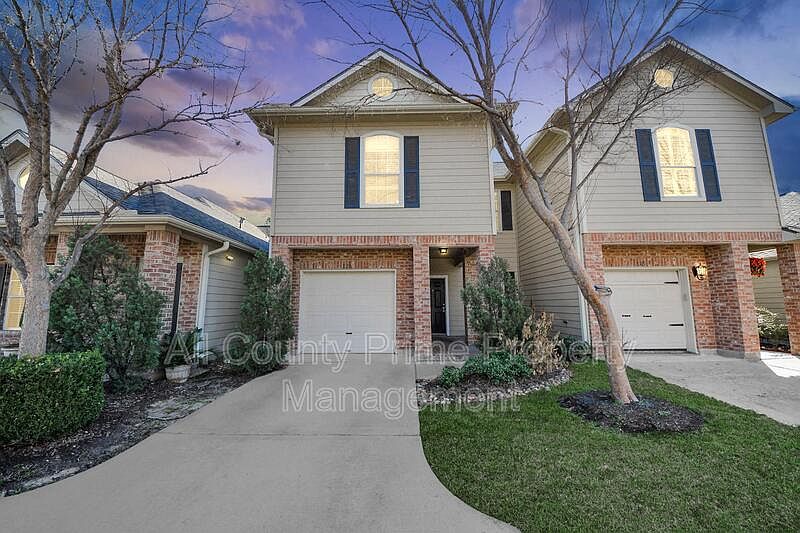 1st image of 823 Sterling Creek Cir
