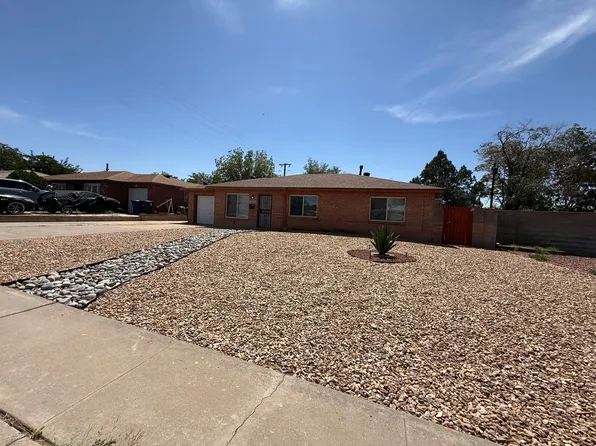 8906 Lexington Ave NE, Albuquerque, NM 87112
