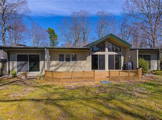 1 Kempton Dr, Greensboro, NC 27406