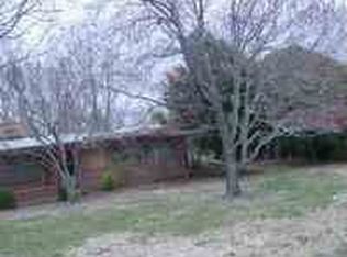 338 S Summitlawn Dr, Wichita, KS 67209