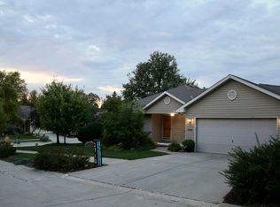 2710 Tara Hills St, Council Bluffs, IA 51503