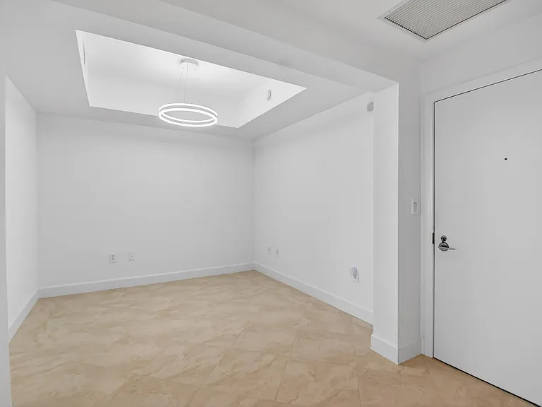 550 Okeechobee Blvd #423 — Photo 27