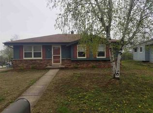 9501 W Goodrich Ct, Milwaukee, WI 53224