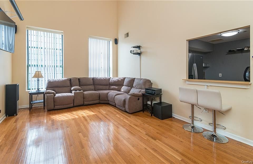 1st image of 44 Johnes St #209