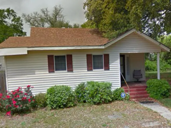 1611 Eastward Dr, Gulfport, MS 39501