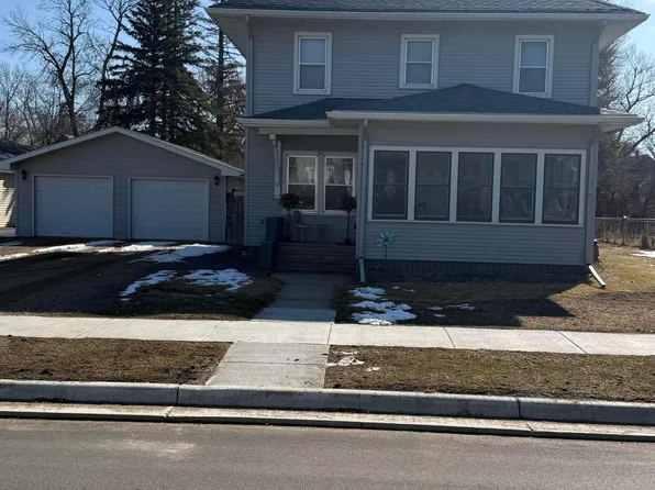 515 S 5th St, Milbank, SD 57252