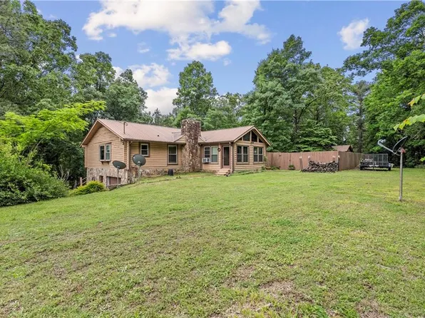 1060 Russell Hill Rd NW, Sugar Valley, GA 30746