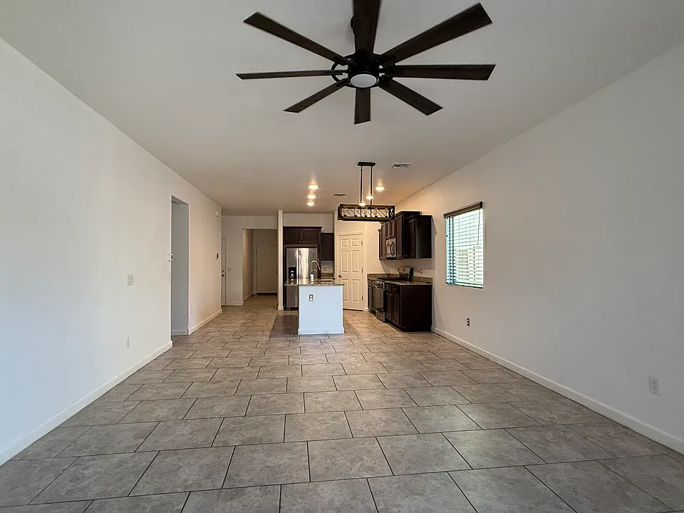 12151 E Metz Dr