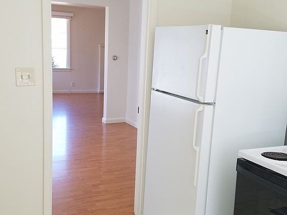 3rd image of 1411 N Northgate Way #A