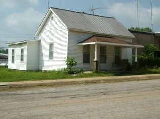 227 W 2nd St, Mountain View, MO 65548