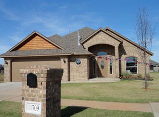 11709 SW 26th Ct, Yukon, OK 73099