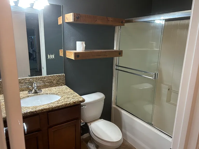 2635 Calico Ave — Photo 2