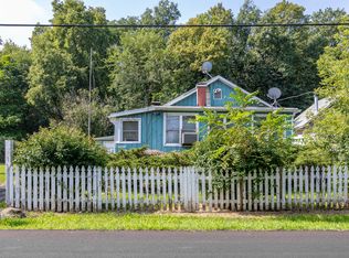 35W453 Riverside Dr, Saint Charles, IL 60174