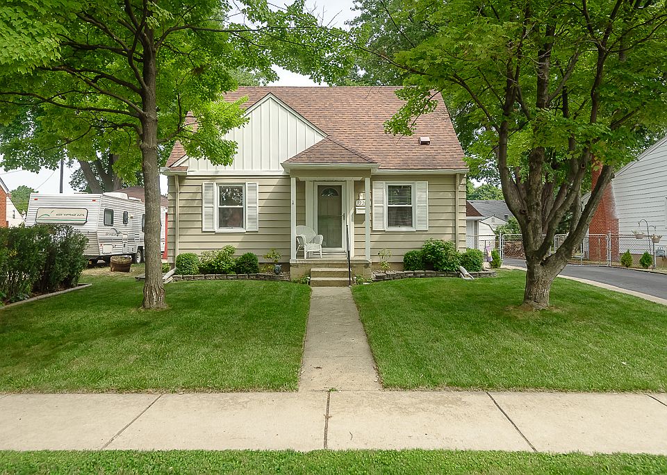 1st image of 32202 Chester St