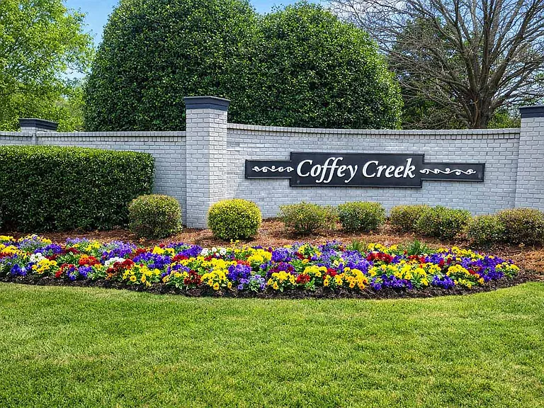 Coffey Creek Apartments — Photo 1