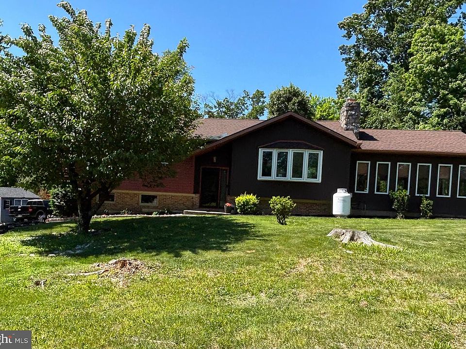 2nd image of 2394 Hill Rd