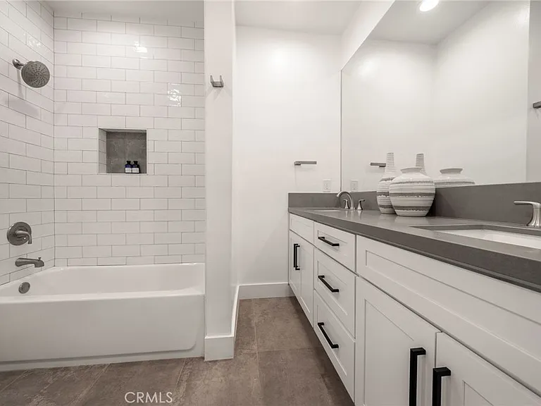 2402 Orchid Hill Pl — Photo 19