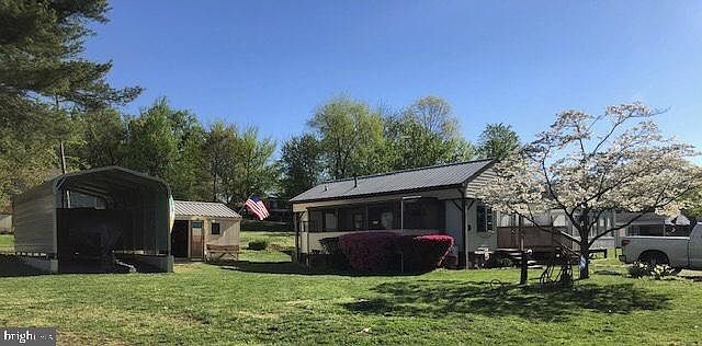 1st image of 33-34 Hiawatha Cir #6