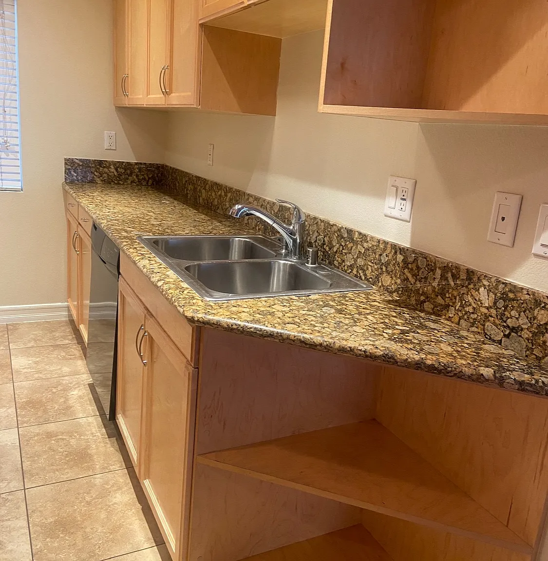 2410 Naomi St — Photo 3