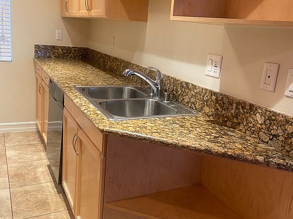 3rd image of 2410 Naomi St #1
